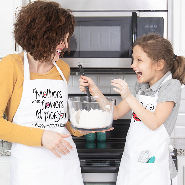 Gift Guide with the best Mother's Day gifts for 2019. Make your mom's day and year with custom designs to show her how much you love her.