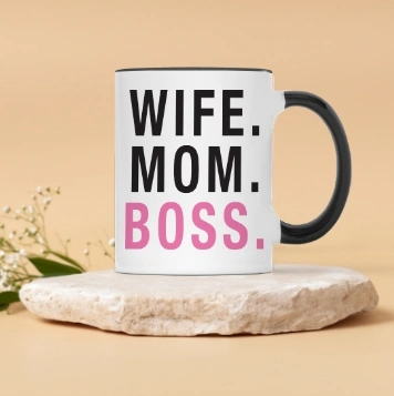 Mug with a text design: Wife. Mom. Boss.